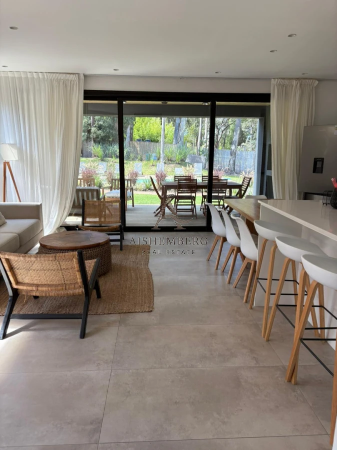 Casa ID.5364 - ALQUILER ANUAL O INVERNAL DE CASA 4 DORMITORIOS EN LA BARRA