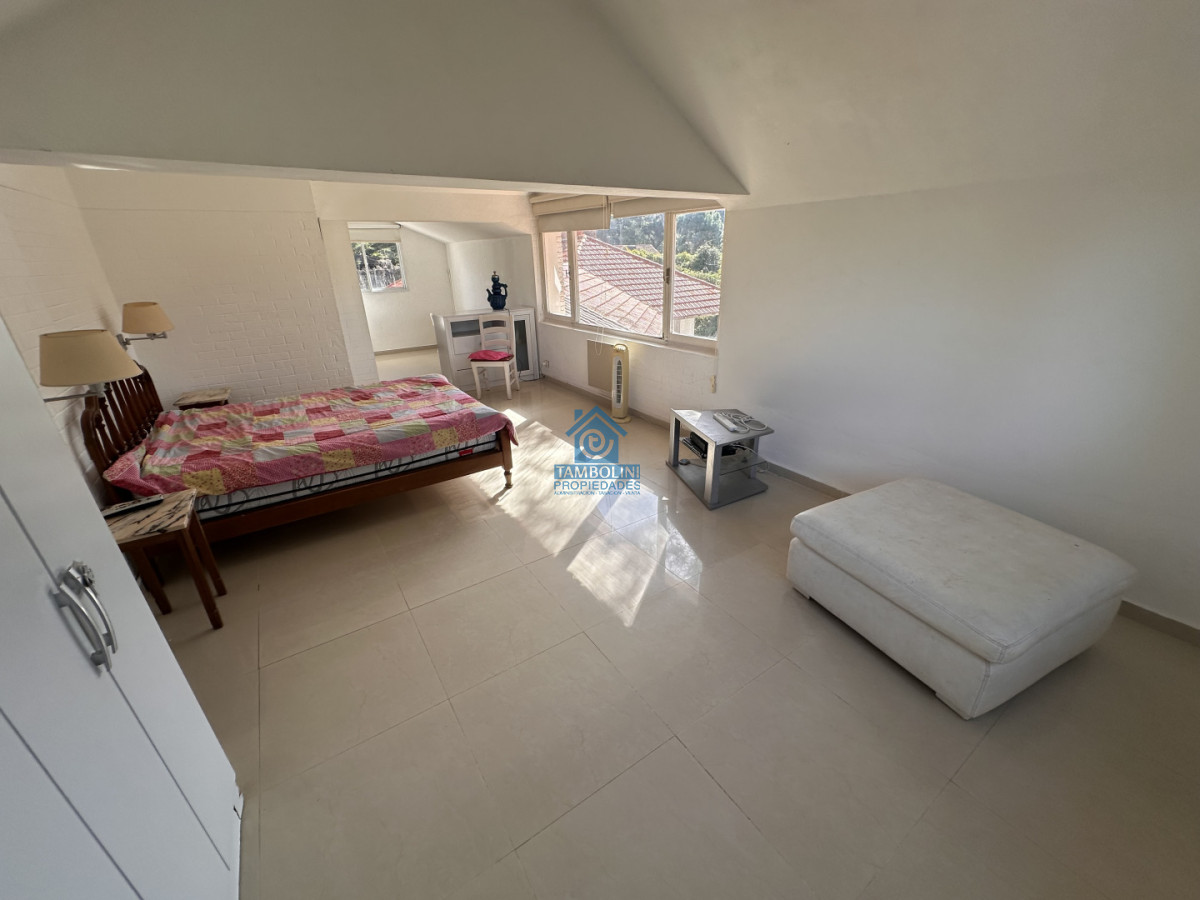 Casa ID.1215 - Casa alquiler anual tres dormitorios en Punta del Este 