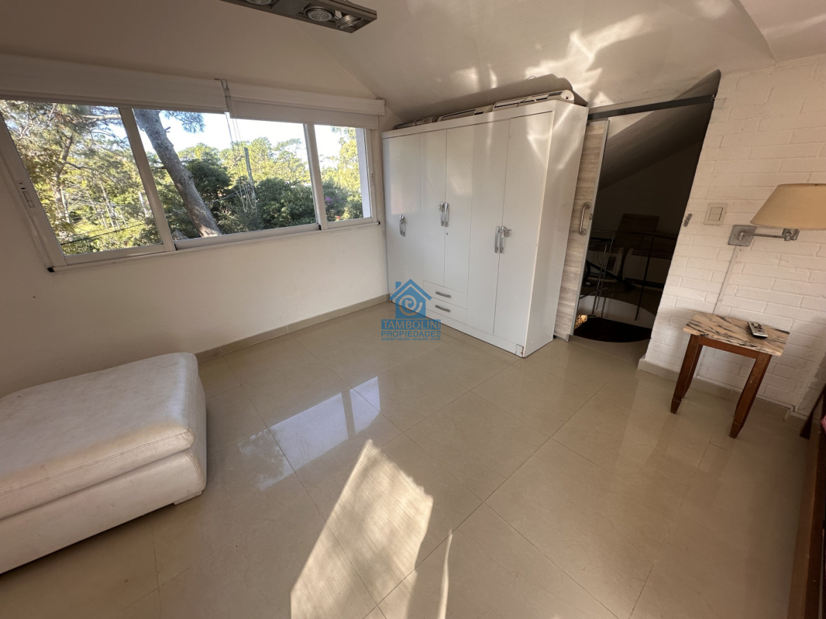 Casa ID.1215 - Casa alquiler anual tres dormitorios en Punta del Este 