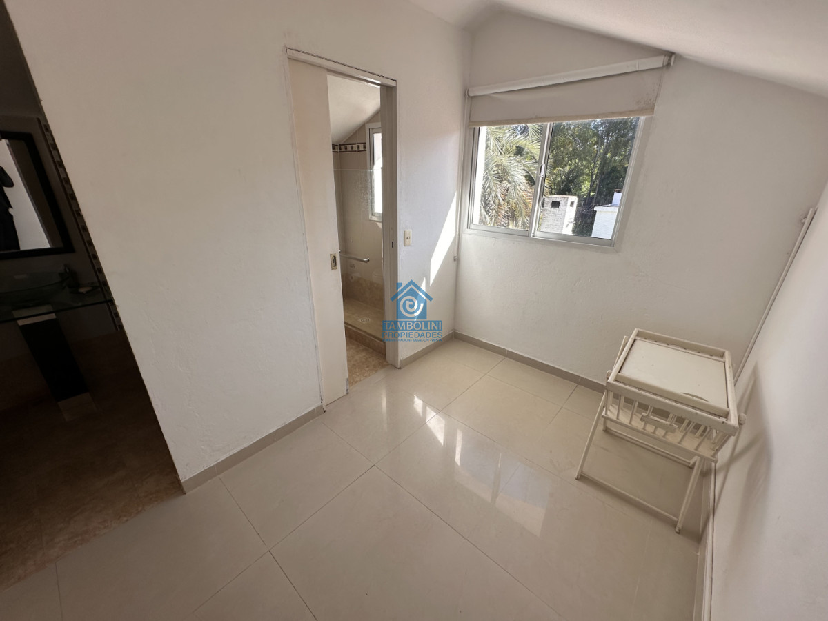 Casa ID.1215 - Casa alquiler anual tres dormitorios en Punta del Este 