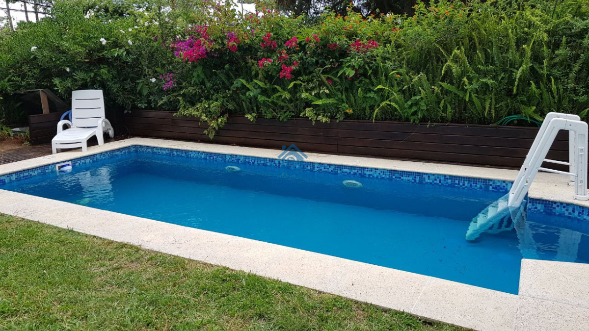 Casa ID.1215 - Casa alquiler anual tres dormitorios en Punta del Este 