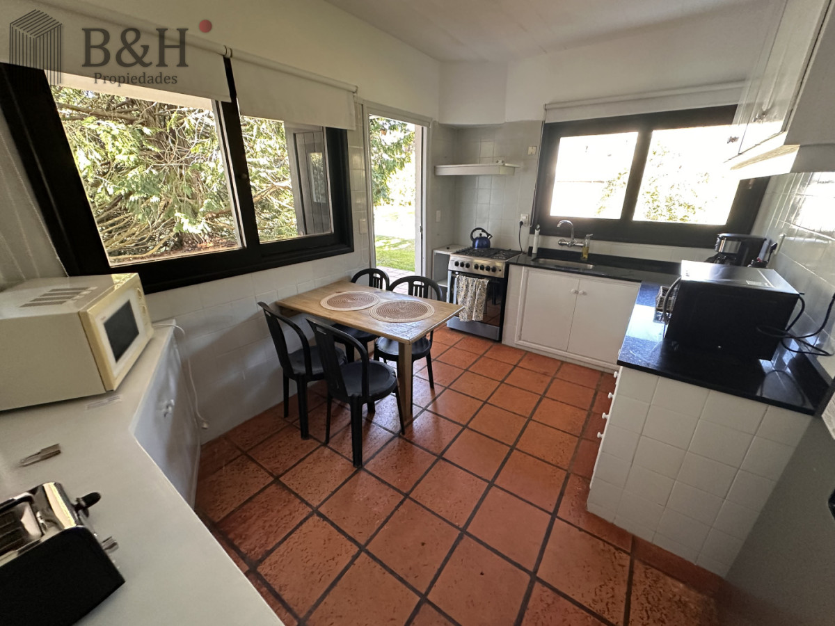 Casa ID.7781 - Casa en alquiler anual - Comodidad y calidad de vida todo el año