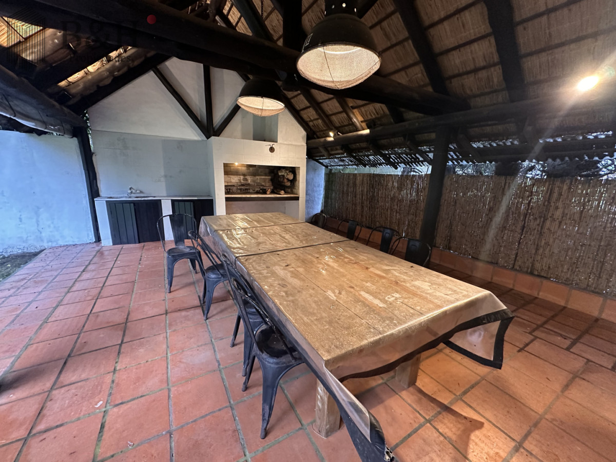 Casa ID.7781 - Casa en alquiler anual - Comodidad y calidad de vida todo el año