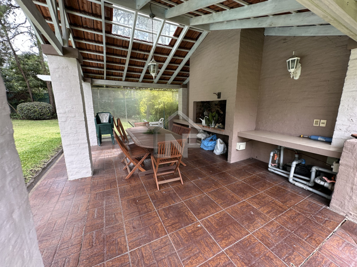 Casa ID.189 - Casa en alquiler enero de 4 dormitorios en Punta del Este 