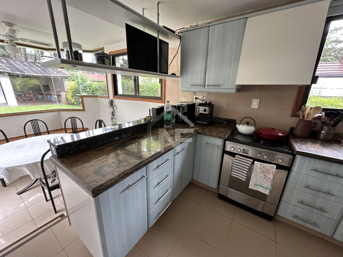 Casa ID.189 - Casa en alquiler enero de 4 dormitorios en Punta del Este 