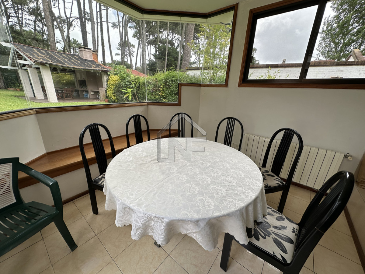 Casa ID.189 - Casa en alquiler enero de 4 dormitorios en Punta del Este 