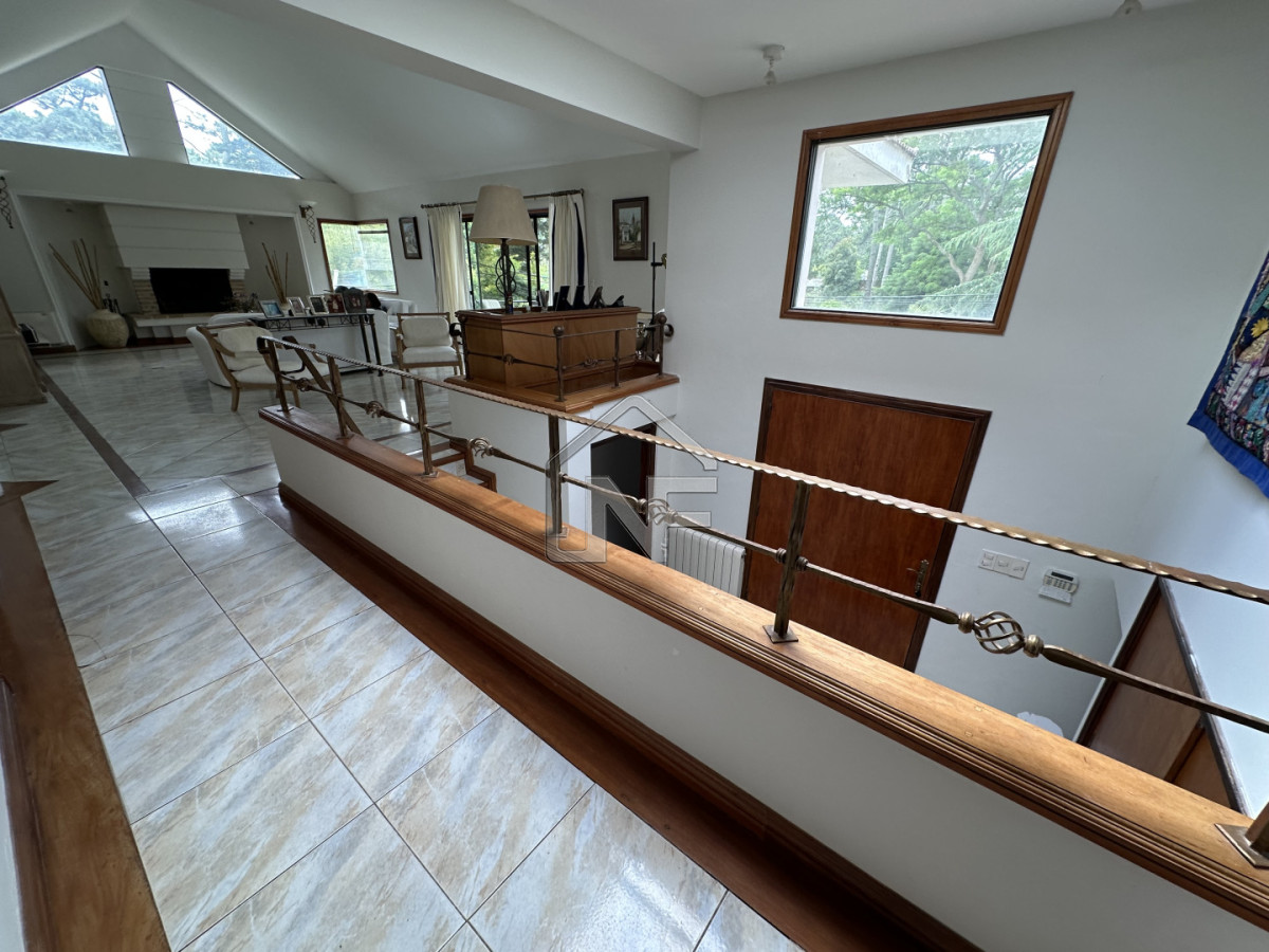 Casa ID.189 - Casa en alquiler enero de 4 dormitorios en Punta del Este 