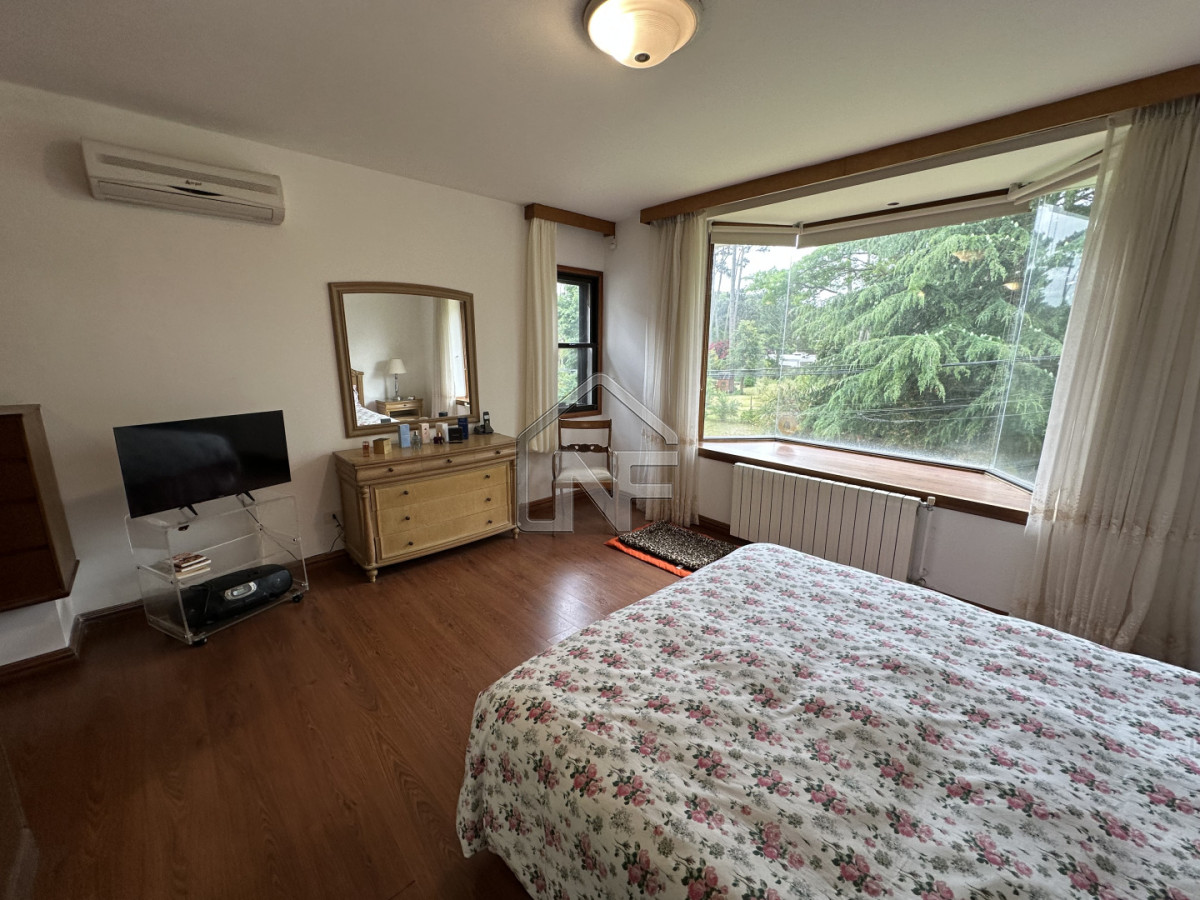 Casa ID.189 - Casa en alquiler enero de 4 dormitorios en Punta del Este 