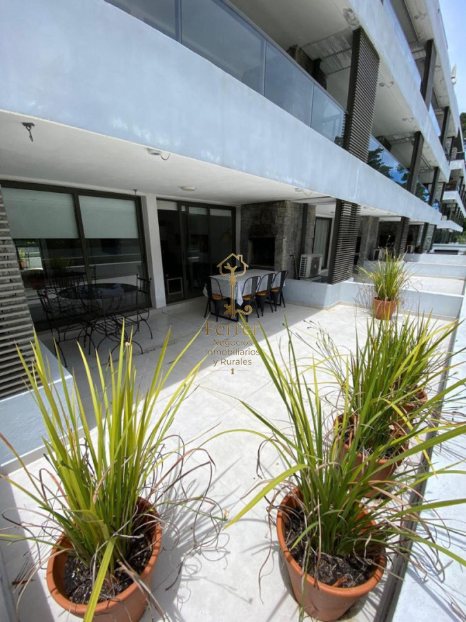 Apartamento ID.739 - Apartamento en venta de 1 dormitorio y medio + 2 baños en Punta del Este 