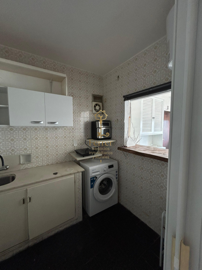 Apartamento ID.468 - Apartamento en alquiler invernal  en Punta del Este, frente a la Playa Brava De 1 dormitorio
