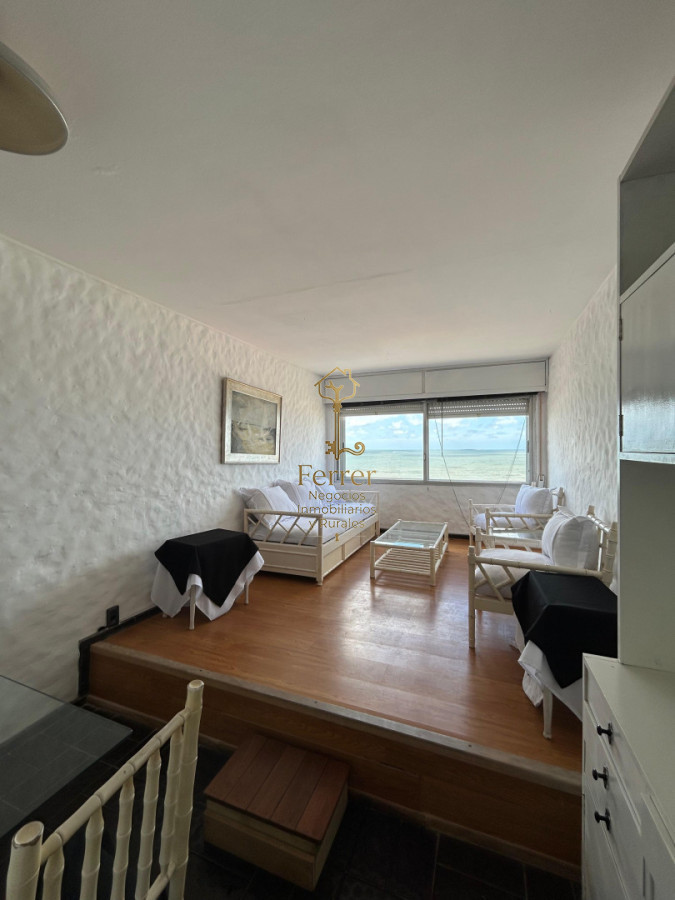 Apartamento ID.468 - Apartamento en alquiler invernal  en Punta del Este, frente a la Playa Brava De 1 dormitorio