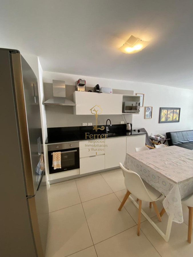 Apartamento ID.739 - Apartamento en venta de 1 dormitorio y medio + 2 baños en Punta del Este 