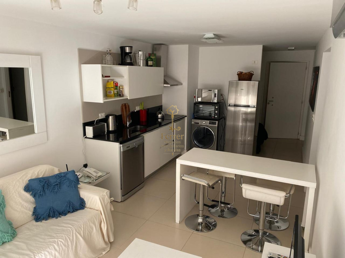 Apartamento ID.756 - Apartamento en venta de 1 dormitorio y medio en Punta del Este 