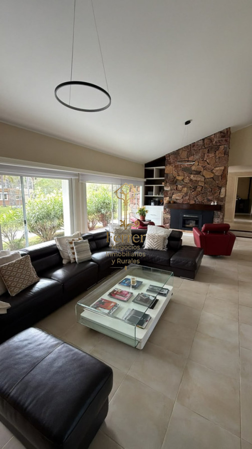 Casa ID.1221 - Casa en Punta del Este, Brava