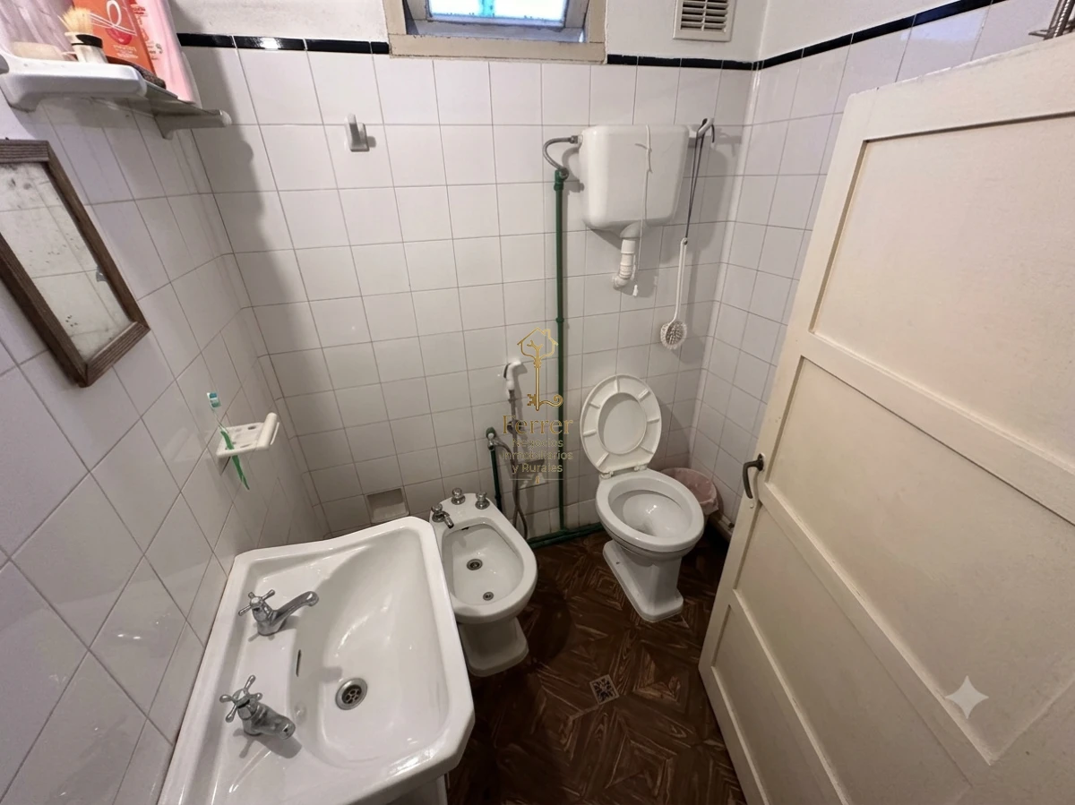 Casa ID.1104 - Casa con gran potencial de inversión en Barrio Uriarte, Castillos