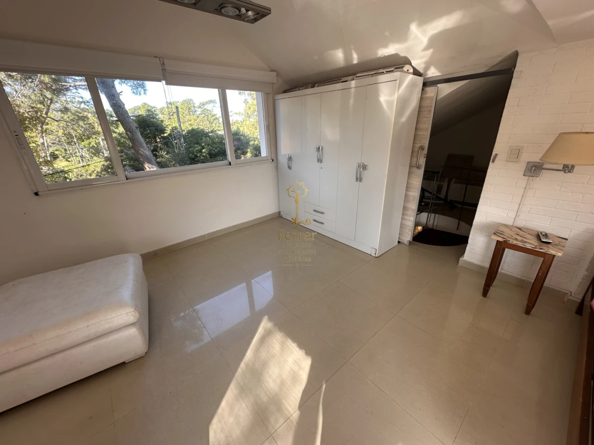 Casa ID.639 - Casa alquiler anual tres dormitorios en Punta del Este 