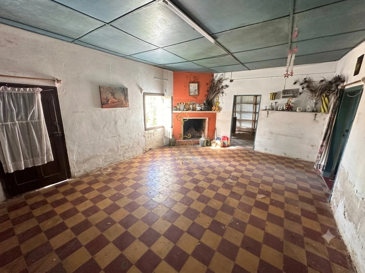 Casa ID.1104 - Casa con gran potencial de inversión en Barrio Uriarte, Castillos