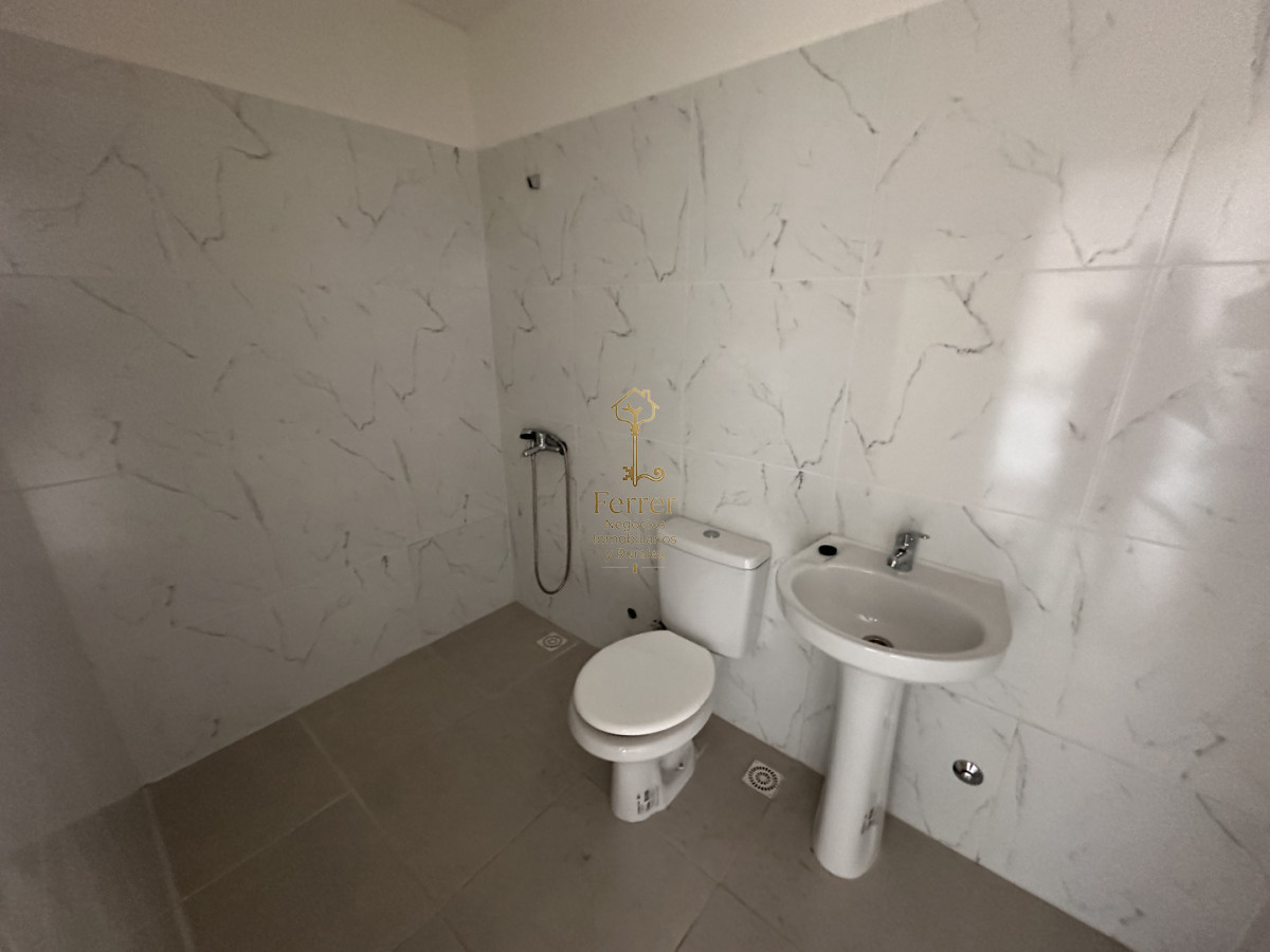 Local Comercial ID.805 - Local en Maldonado, 