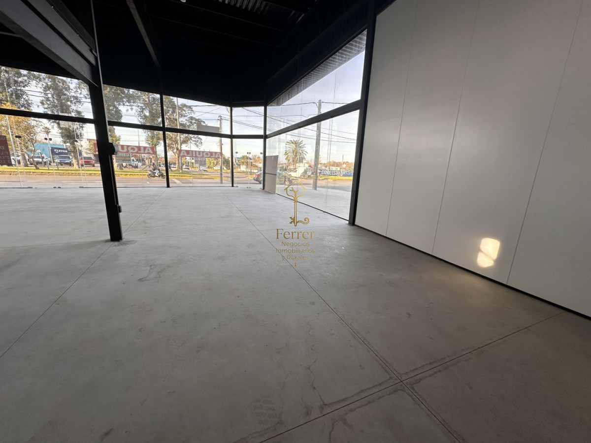 Local Comercial ID.805 - Local en Maldonado, 
