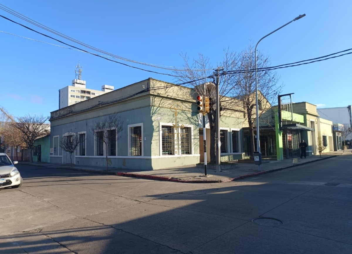 Local Comercial ID.763 - Local alquiler anual en Centro de Maldonado 