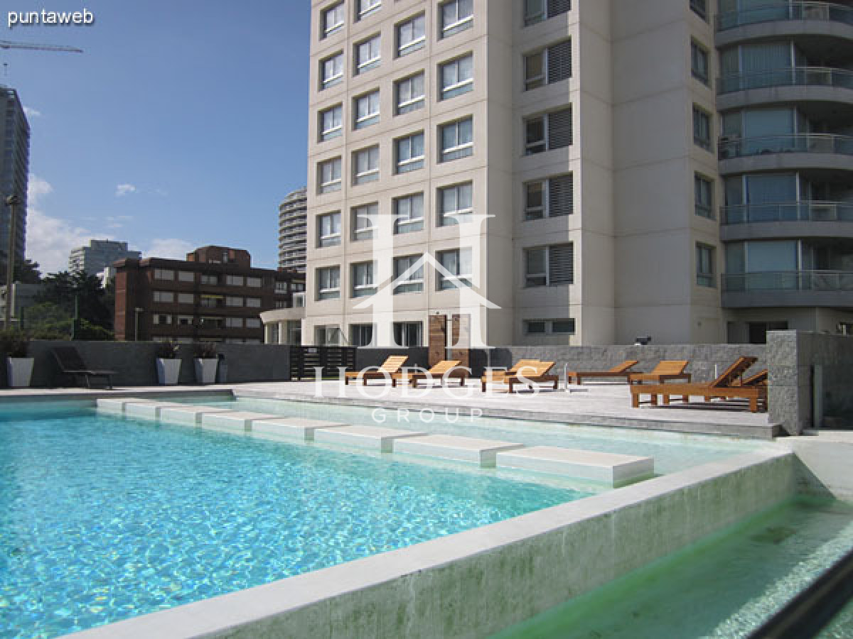 Apartamento ID.561 - Amplio apartamento en Punta del Este, a pasos del mar