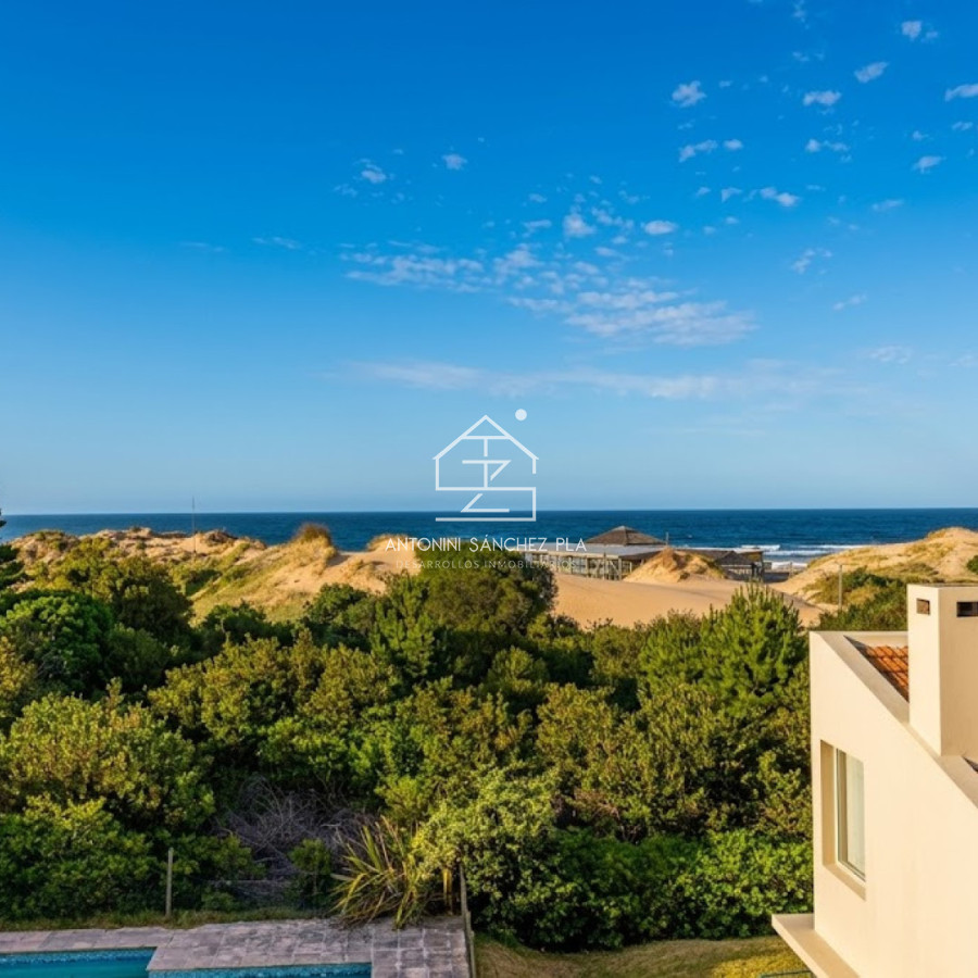 Casa ID.4515 - CASA EN VENTA A 50M DEL MAR 