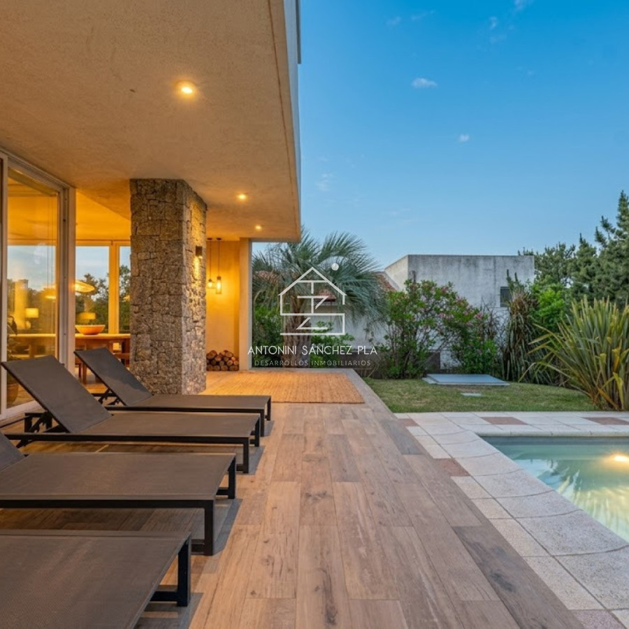 Casa ID.4515 - CASA EN VENTA A 50M DEL MAR 