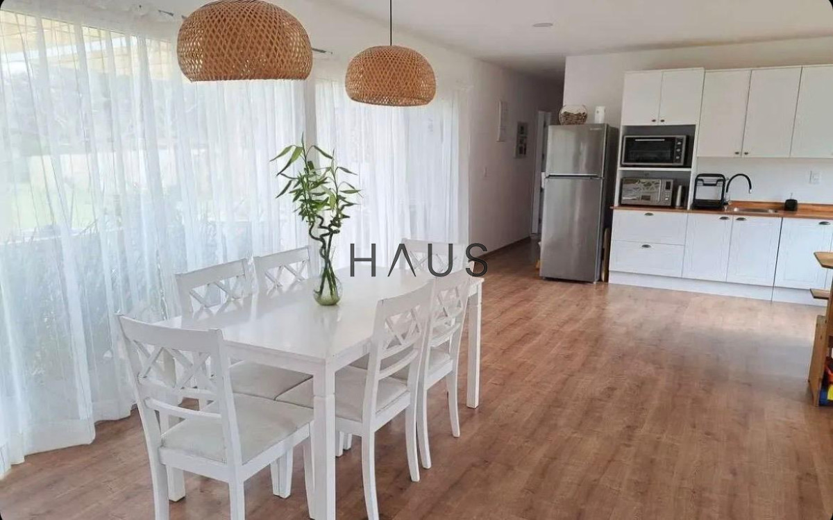 Casa ID.800 - Casa en Punta Ballena, Verde Mora