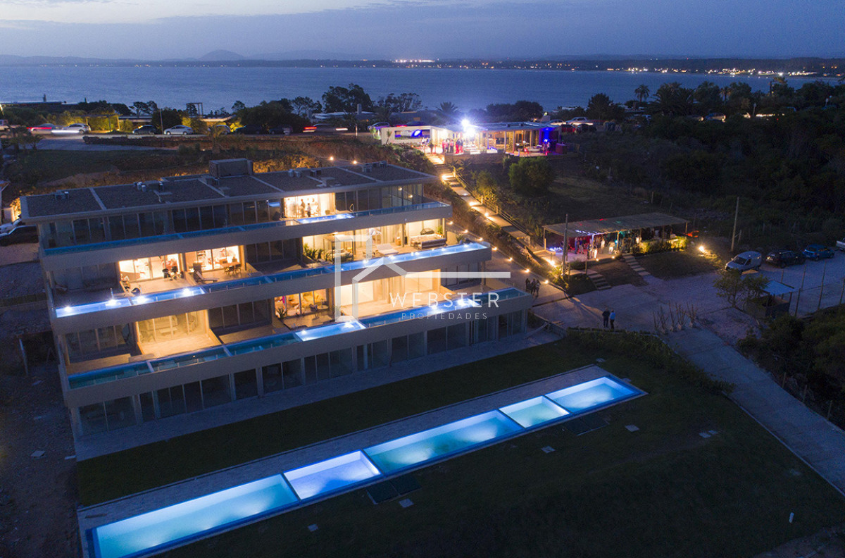 Apartamento ID.2889 - Syrah en alquiler anual. Vista hermosa y piscina propia 