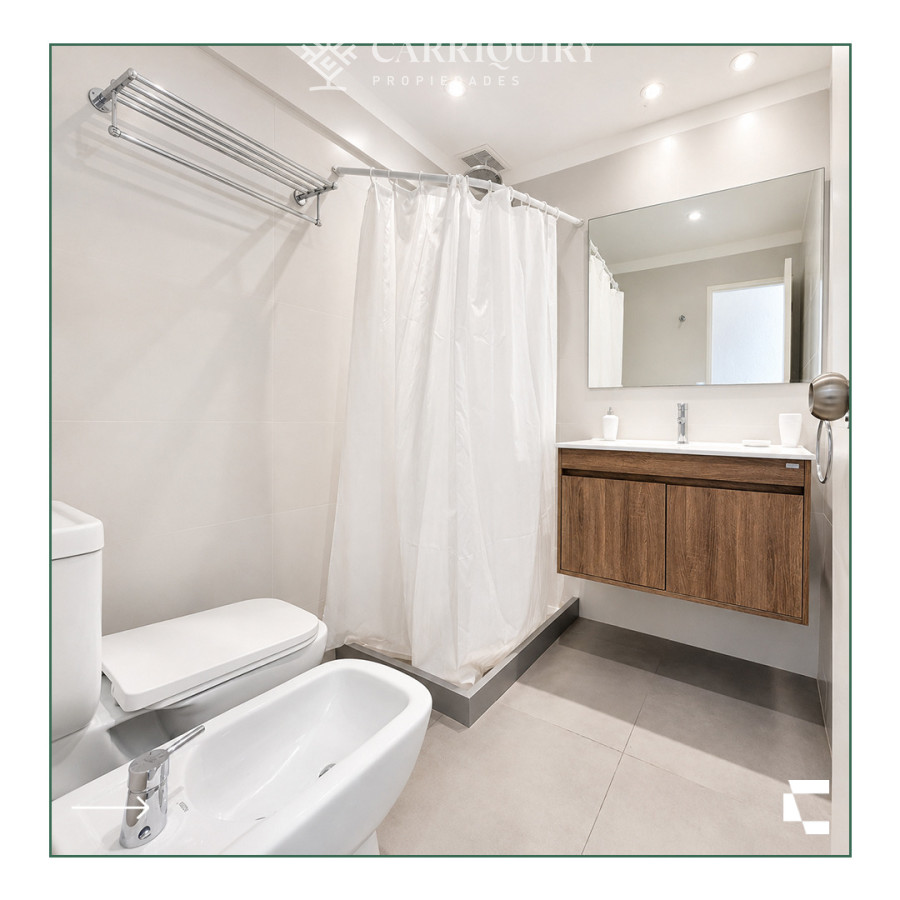 Apartamento ID.10221 - OPORTUNIDAD APARTAMENTO DE 3 DORMITORIOS RECICLADO EN PLAYA MANSA