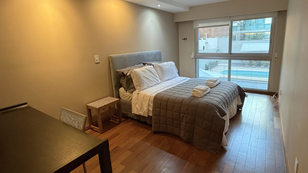 Apartamento ID.2 - VENTA Apartamento Puerto del Buceo frente al mar 3 suites, servicio y 2 Gje.