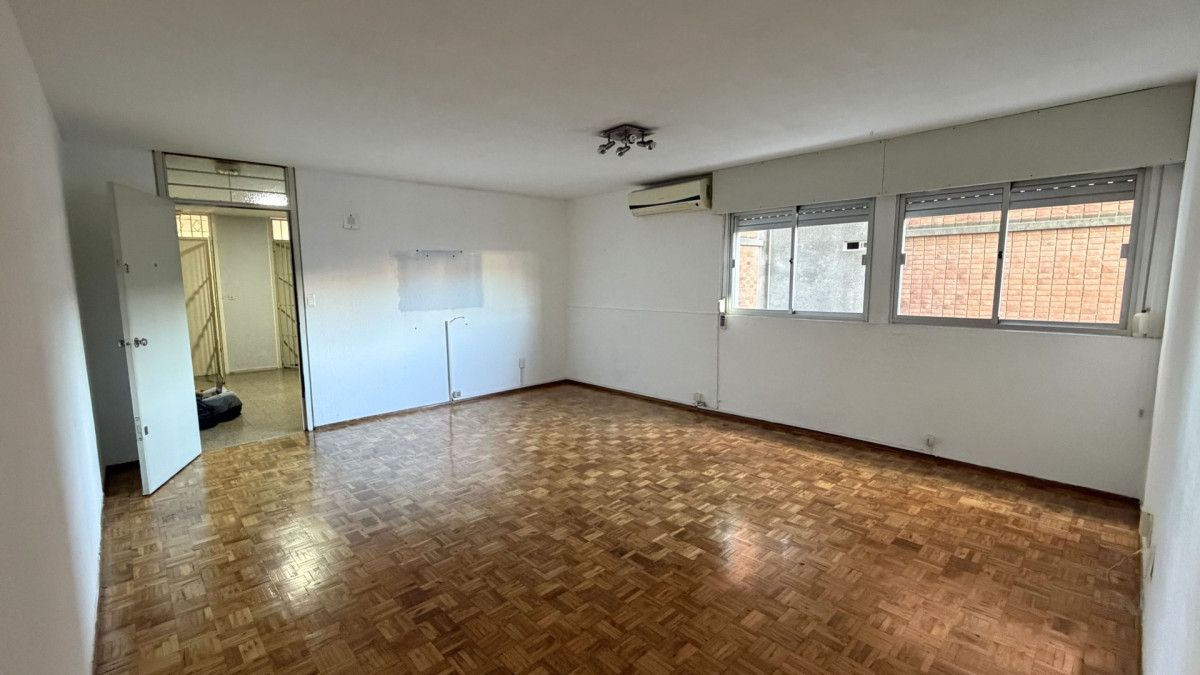 Apartamento ID.3 - Venta Apartamento 4 Dorm. Frente a Nuevo Centro 