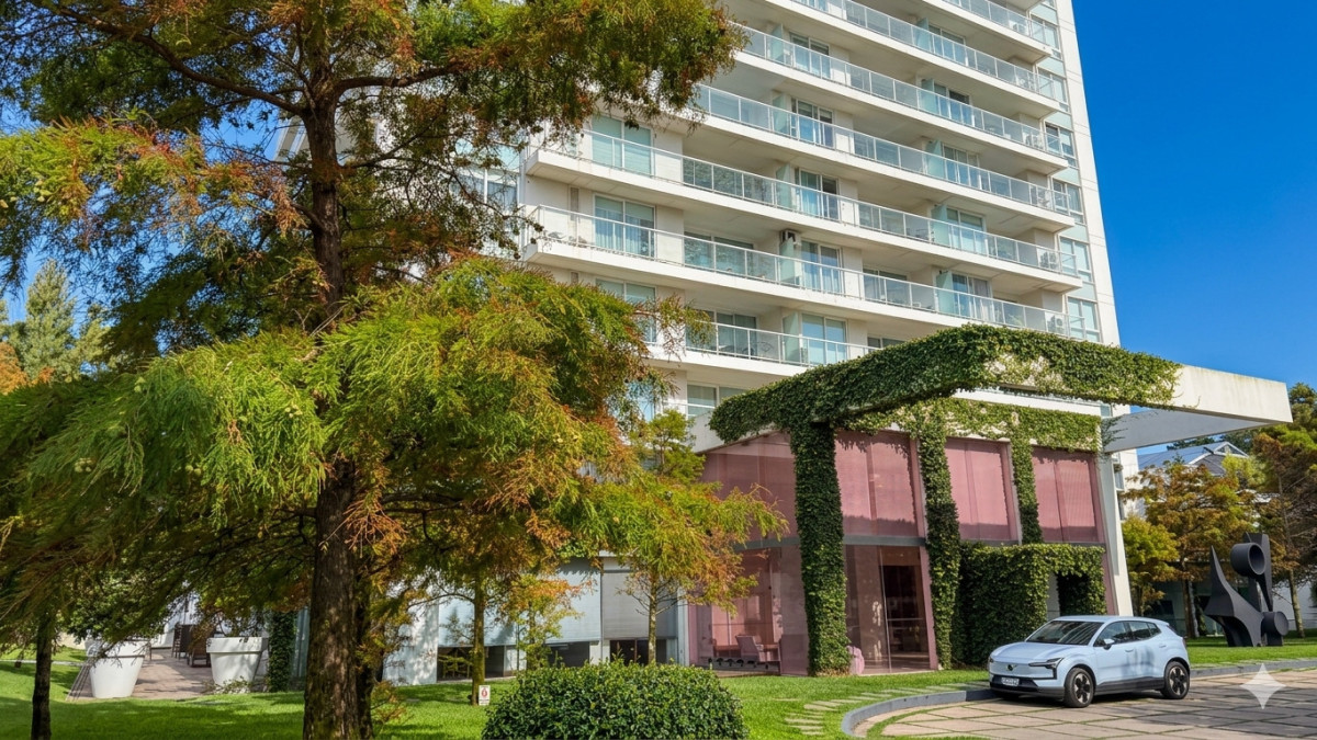 Apartamento ID.12 - Venta apartamento 1 dorm YOO Punta del Este con garaje