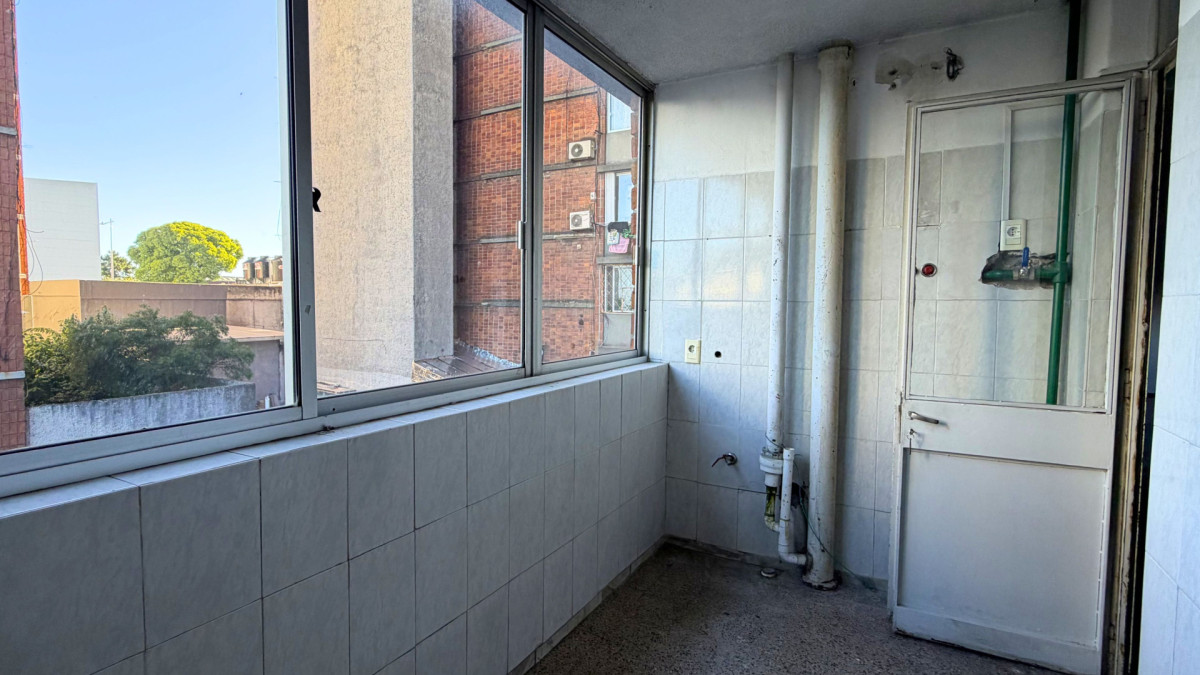 Apartamento ID.3 - Venta Apartamento 4 Dorm. Frente a Nuevo Centro 