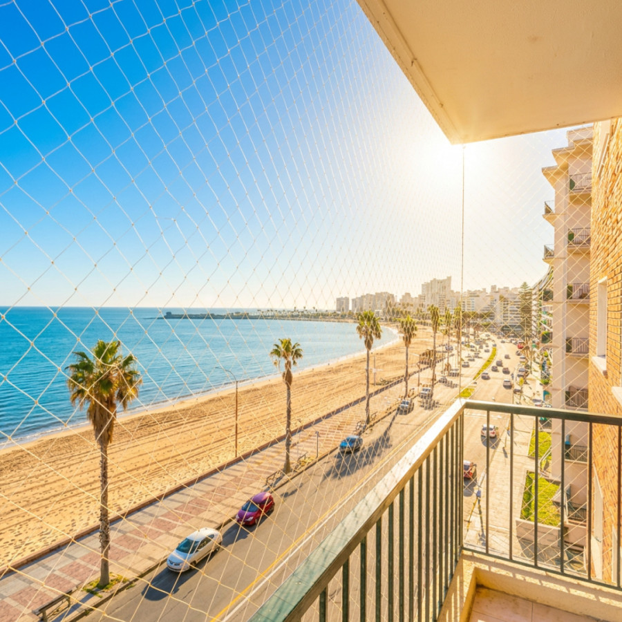En Exluclusiva !!! Venta Apto 3 dorm primera linea rambla de Pocitos