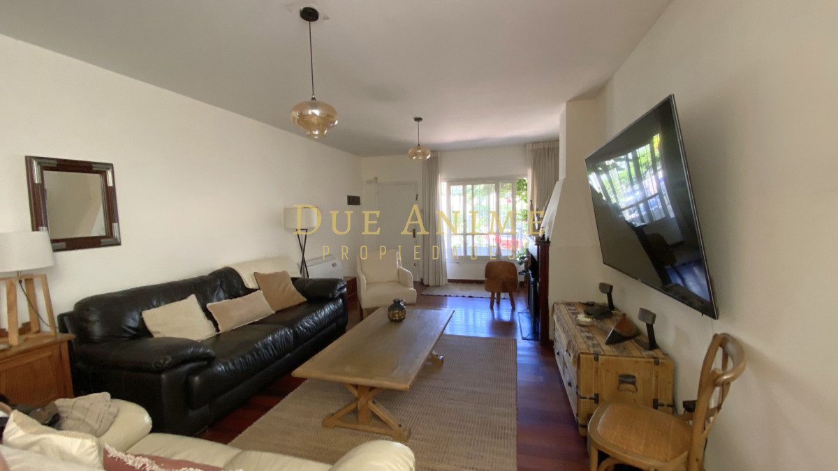 Casa ID.1 - VENTA Casa Buceo 5 dorm a metros del mar y WTC