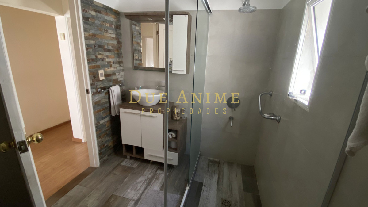 Casa ID.1 - VENTA Casa Buceo 5 dorm a metros del mar y WTC