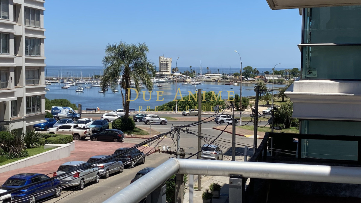 Casa ID.1 - VENTA Casa Buceo 5 dorm a metros del mar y WTC