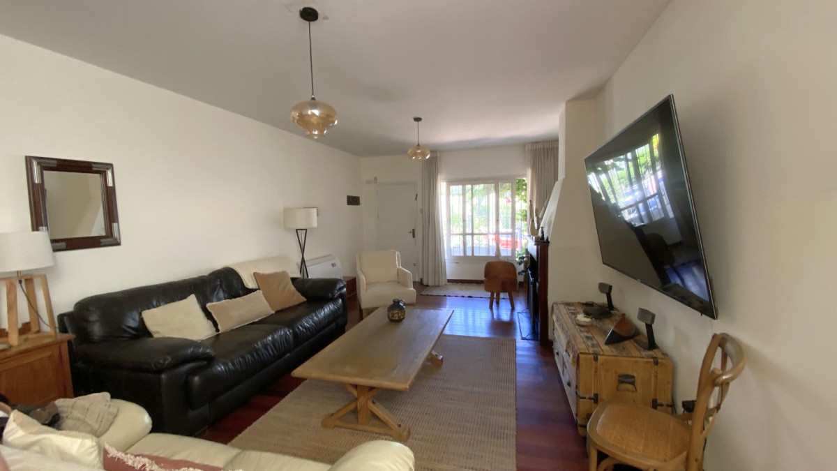 Casa ID.1 - VENTA Casa Buceo 5 dorm a metros del mar y WTC
