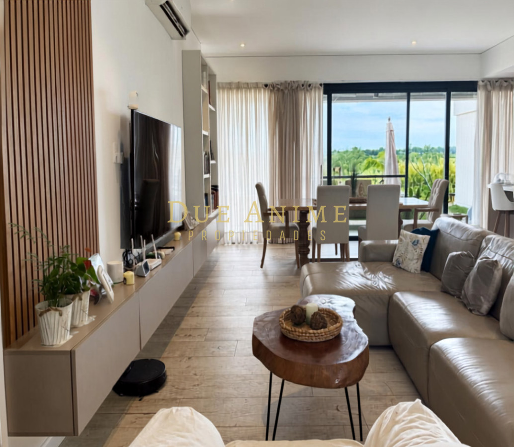 Casa ID.30 -  Colinas de Carrasco, Venta casa 4 dorm con Piscina infinita U$S590.000