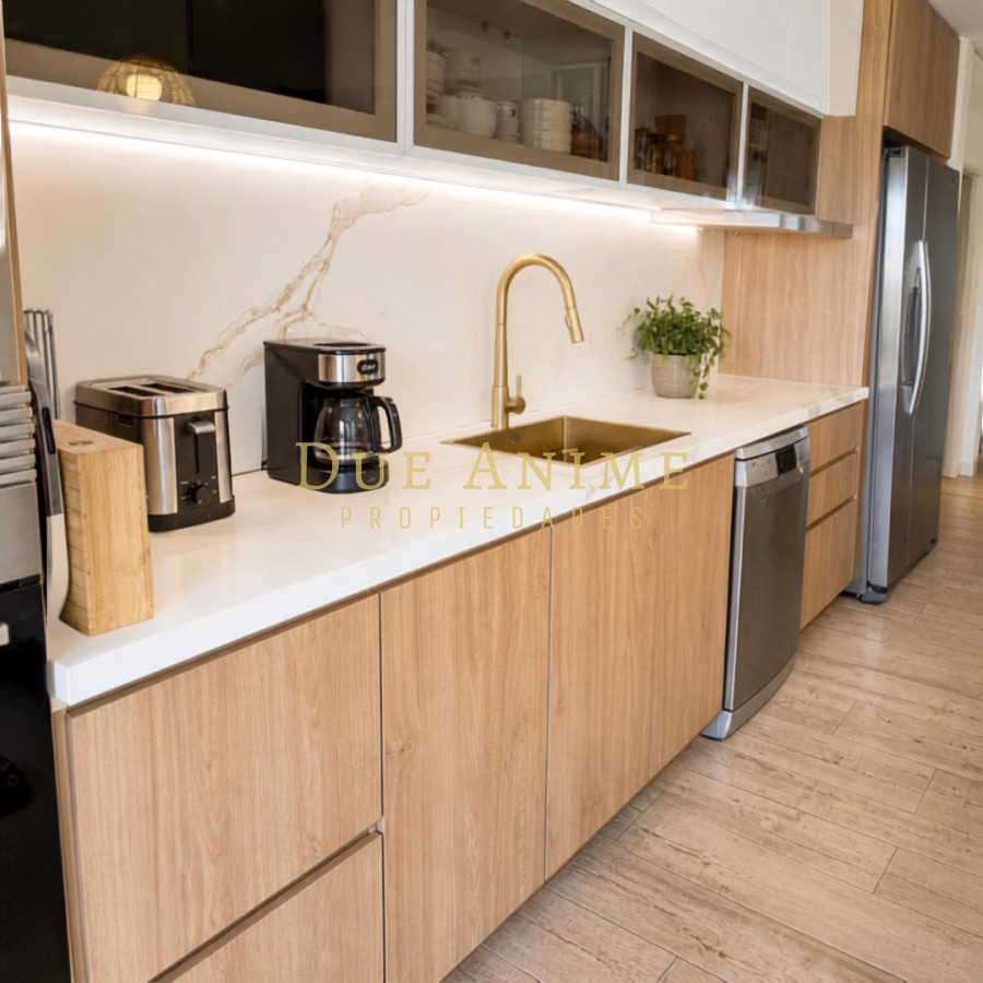 Casa ID.30 -  Colinas de Carrasco, Venta casa 4 dorm con Piscina infinita U$S590.000