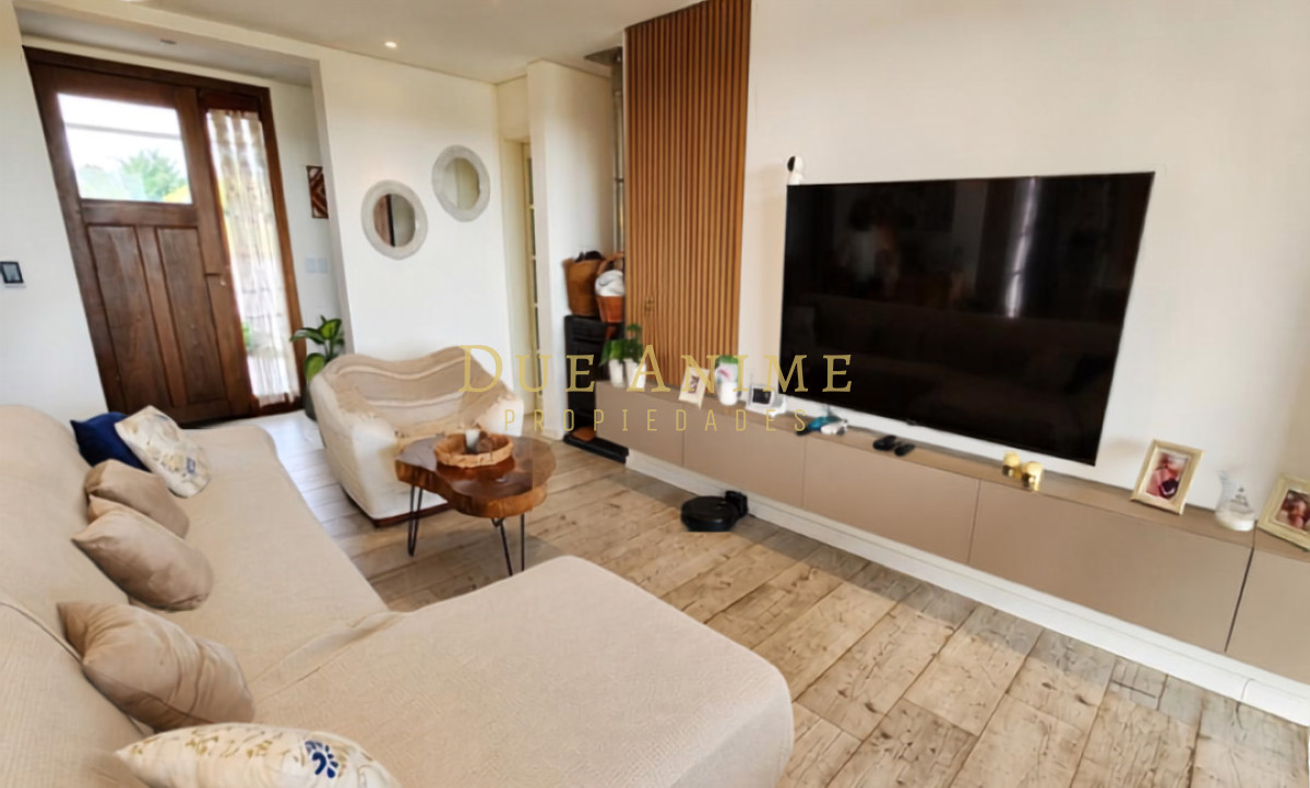 Casa ID.30 -  Colinas de Carrasco, Venta casa 4 dorm con Piscina infinita U$S590.000