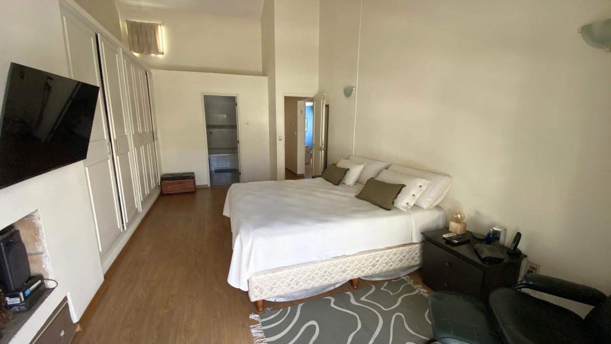 Casa ID.1 - VENTA Casa Buceo 5 dorm a metros del mar y WTC