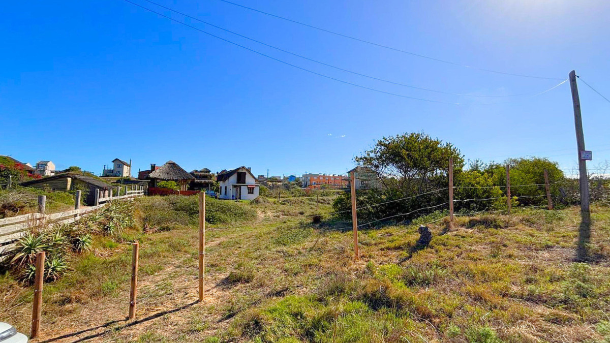 Terreno ID.10 - Terreno en venta en Rocha Punta del Diablo a 200m del mar