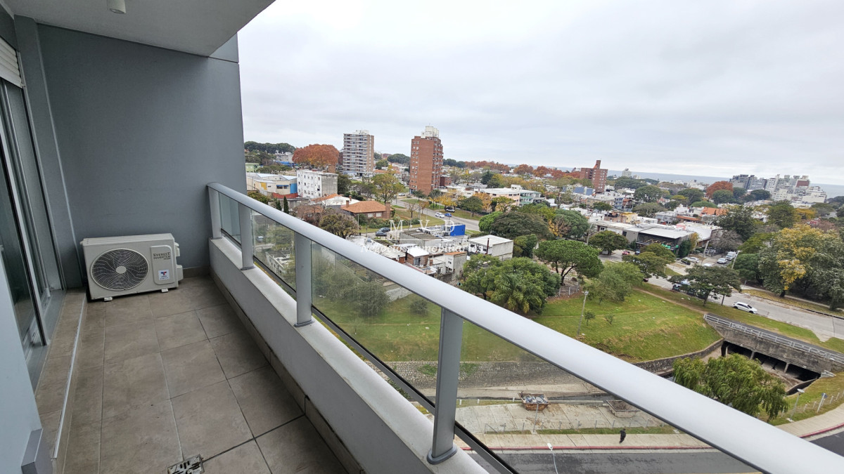 Apartamento ID.14 - Apartamento de 1 D con terraza y garaje, piso alto, vista muy despejada
