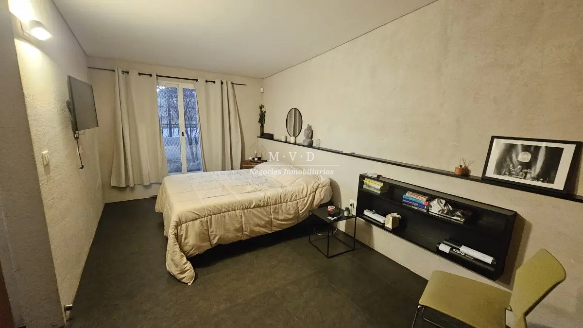 Casa ID.1 - Venta Casa En Malvín, 3 Dormitorios, Cochera, Minimalista, Nueva.