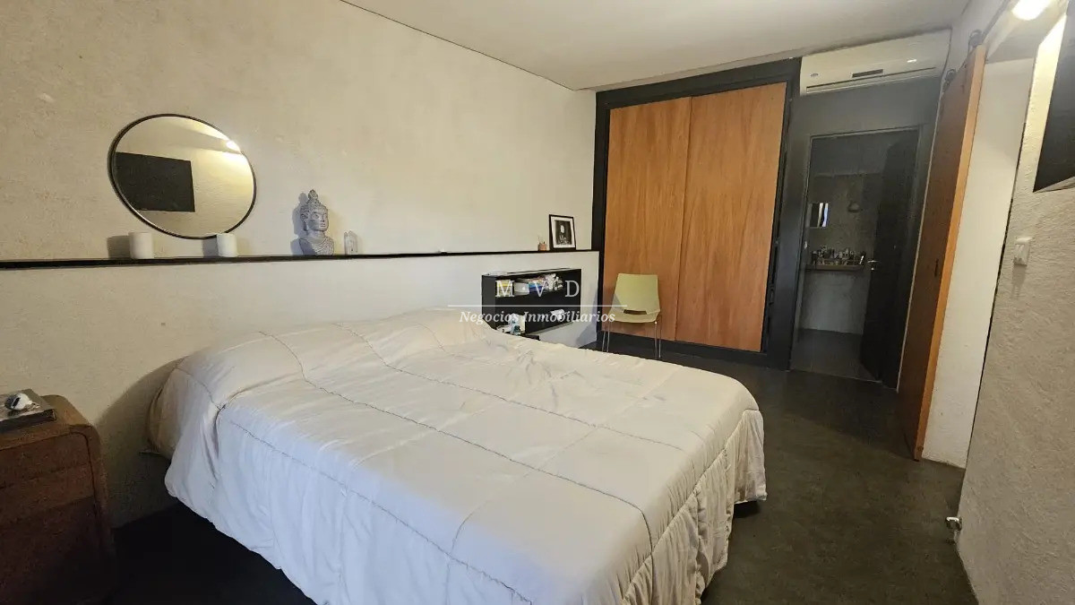 Casa ID.1 - Venta Casa En Malvín, 3 Dormitorios, Cochera, Minimalista, Nueva.