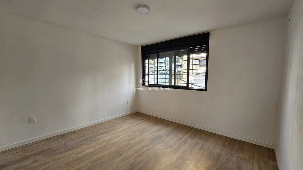 Casa ID.2 - Casa En Venta A Estrenar En Cordón, Cuatro Dormitorios, Garaje, Patio Y Azoteas