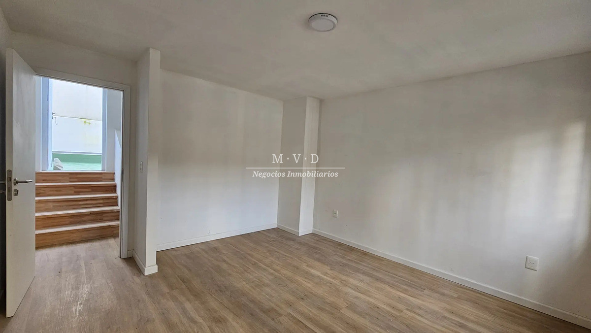 Casa ID.2 - Casa En Venta A Estrenar En Cordón, Cuatro Dormitorios, Garaje, Patio Y Azoteas