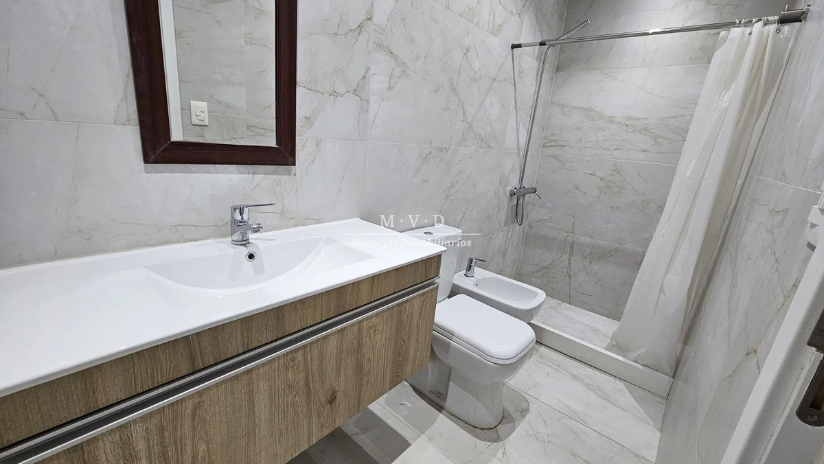 Casa ID.3 - Casa A Estrenar En Venta En Cordón, 3 Dormitorios, Escritorio, Garaje, Patio, Terraza Y Azotea